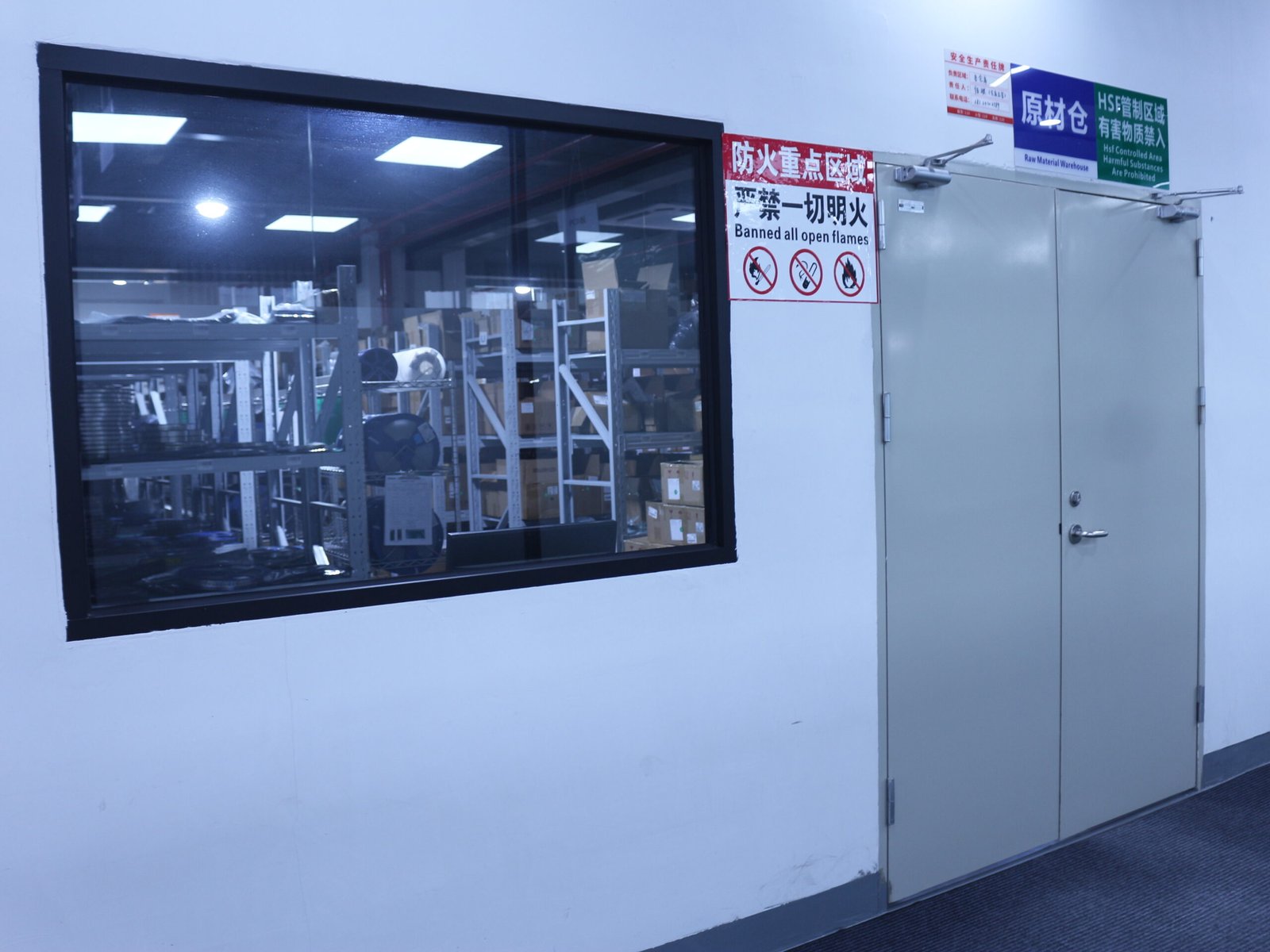 Injection molding support scene
